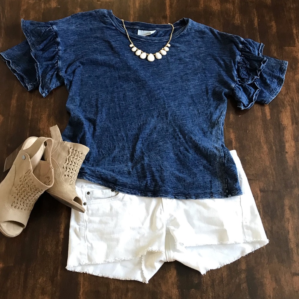 Universal Thread ruffled sleeved top size s